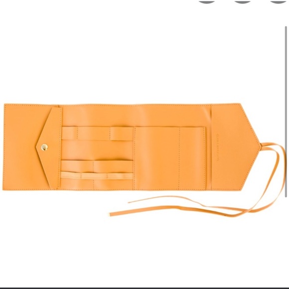 Glass Ladder and Co Tech Organizer Roll - Picture 3 of 7